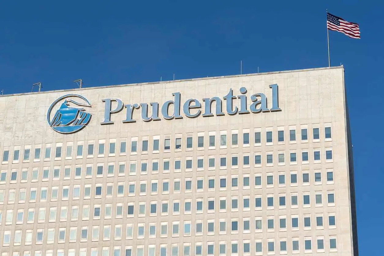 آیا سهام Prudential Financial از Nasdaq عقب مانده است؟