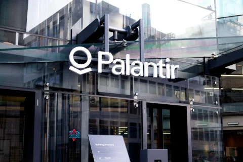 Erstaunliches Wachstum der Palantir-Aktien: Ist es der richtige Zeitpunkt, um Gewinne mitzunehmen?