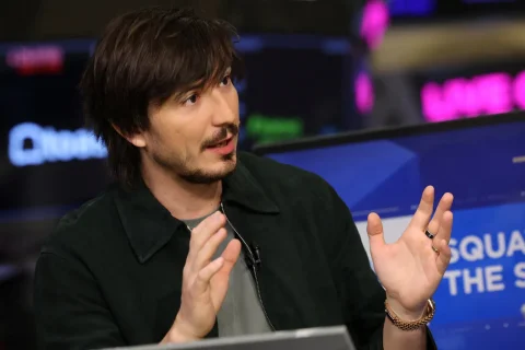 Öffentliche Konflikte zwischen Vlad Tenev und Adam Aron nähern sich einer Versöhnung