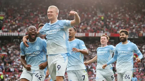 Erling Haaland, Held des Manchester-Derbys mit 10 Spielern der Citizens