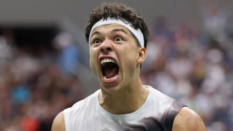 جنگ با خواب: بن شلتون و الکساندر زوره در نیمه‌نهایی US Open