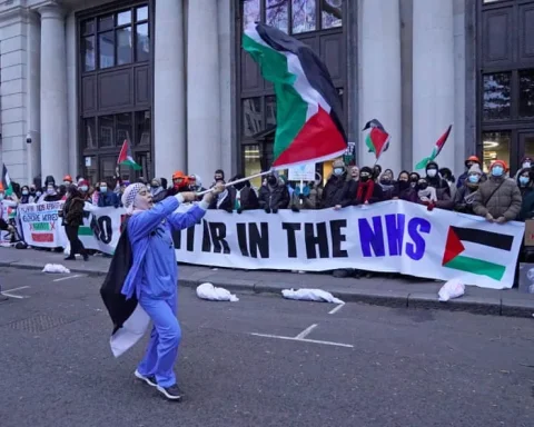 نگرانی از کاهش اعتماد به پالانتیر در NHS