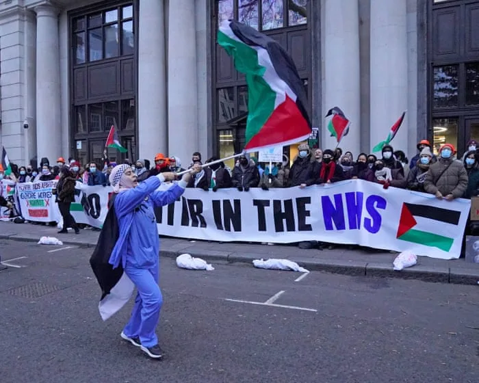 القلق من انخفاض الثقة في بالانتير في NHS