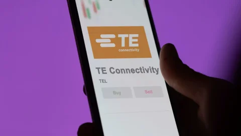 آیا سهام TE Connectivity از داو جونز عقب‌افتاده است؟