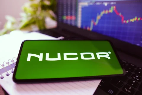 نقاط جذاب حول أداء أسهم Nucor مقارنةً بشركات الصلب الأخرى