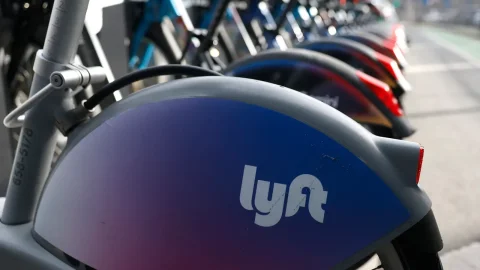 تغییرات کلیدی در Lyft: CFO جدید در آستانه تحول روباتاکسی‌ها
