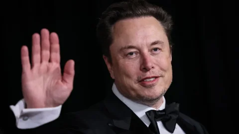 Elon Musk: ثروت یک تریلیون دلاری‌ام در سهام است نه در نقد!