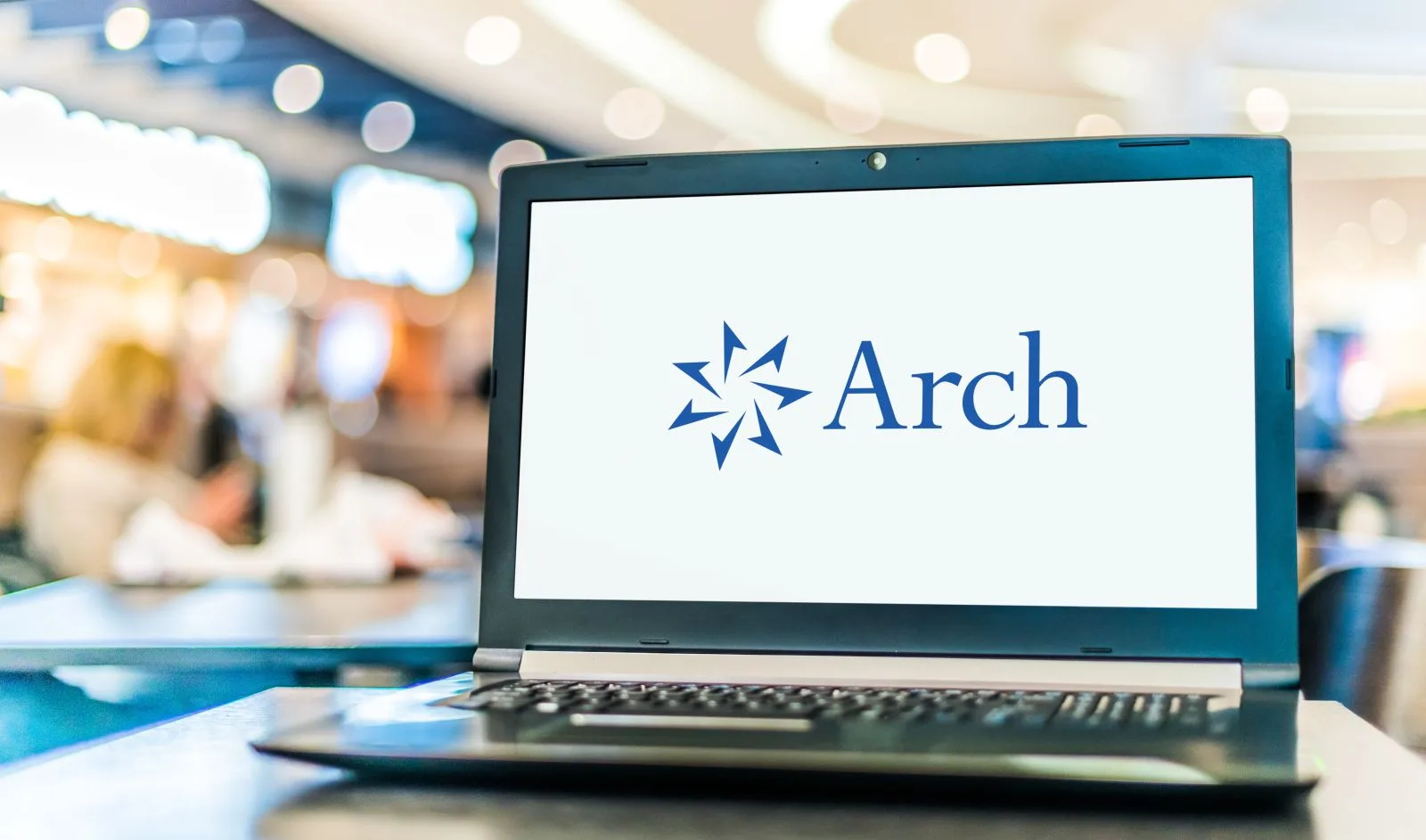 آیا سهام Arch Capital Group از S&P 500 عقبمانده است؟