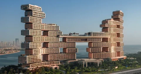 دبي hotels في بين 15 hotels برتر العالم في عام 2026