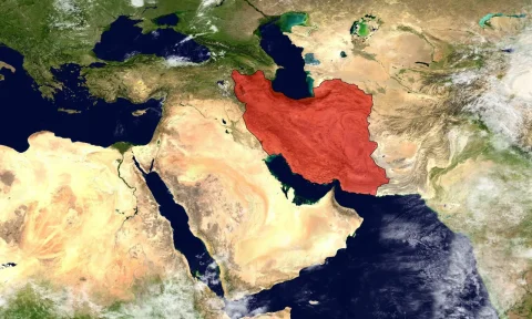صعود قیمت نفت خام؛ درگیری‌های آمریکا و ایران ادامه دارد
