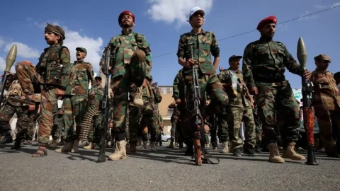 Houthis Capture Strategic Prime Island