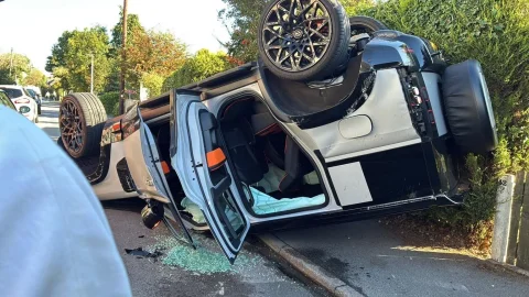 Sourabh Thomas ohne Verletzungen nach dem Überschlag seines Fahrzeugs in Cattingham