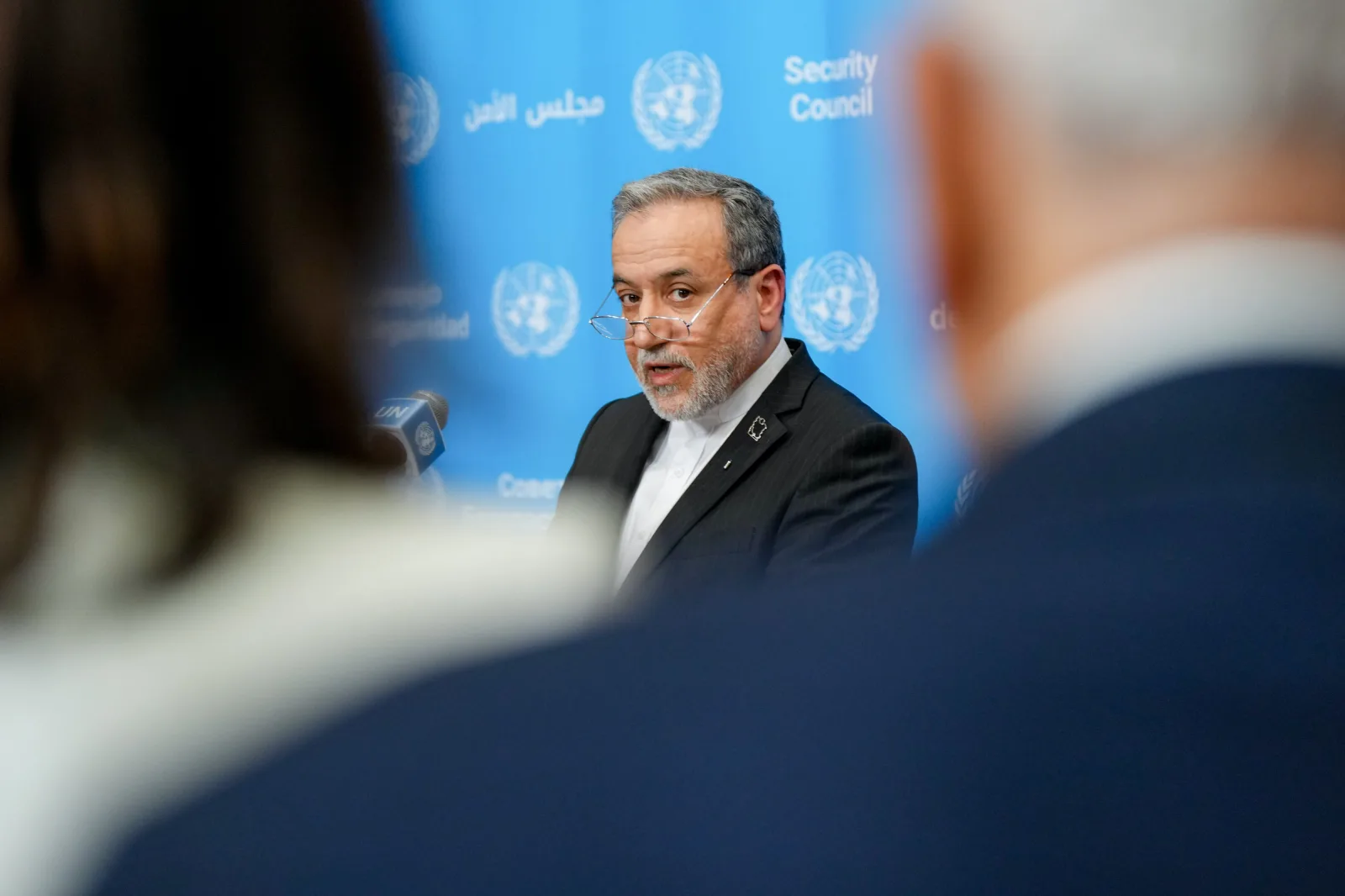 وزیر امور خارجه ایران: حتی در صورت جنگ آخرالزمانی، ایستادگی خواهیم کرد