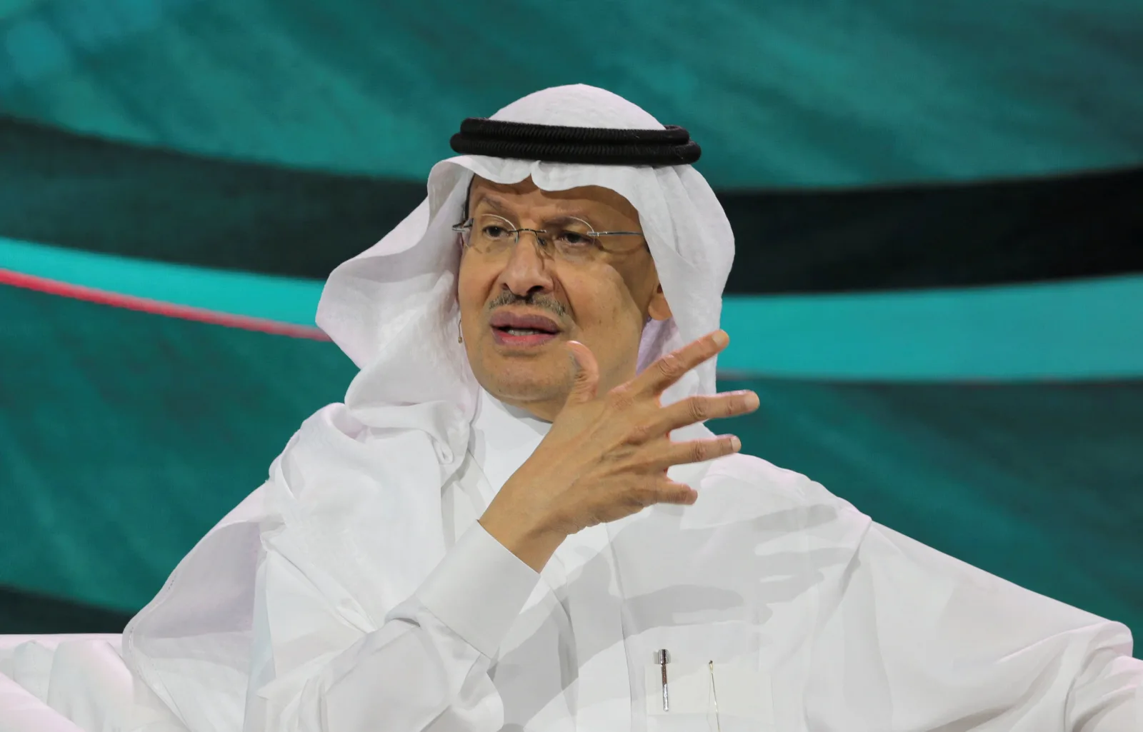 عربستان سعودی جریان خطوط نفت شرق-غرب را به 5.8 میلیون بشکه در روز بازگرداند
